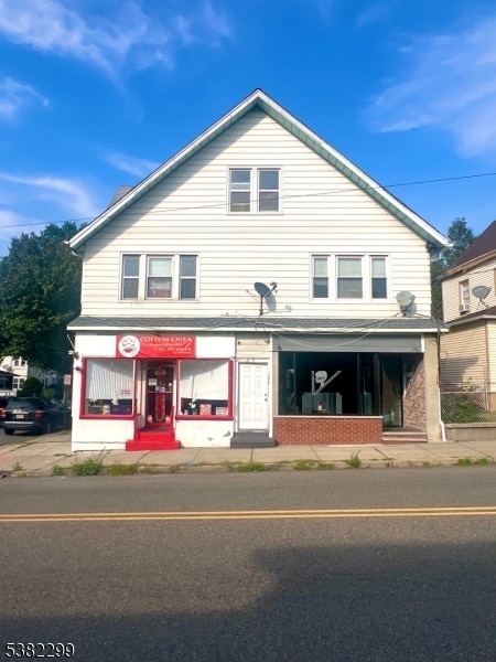 Building Photo - 638 Paulison Ave