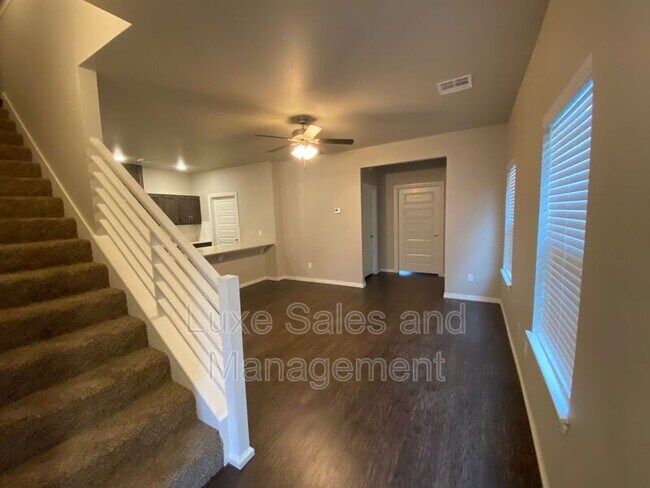 Building Photo - 2201 Camino Del Plaza Ln