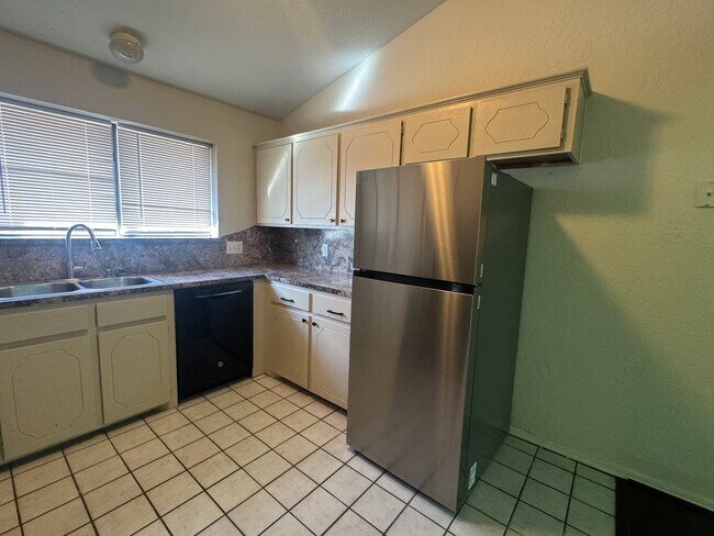 Foto del edificio - 3912 SW Parkridge Blvd