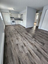 Building Photo - 3265 8th St