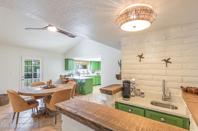 Foto del edificio - 15420 N 29th Ave