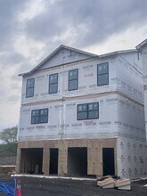 Building Photo - 216 Hull Ave