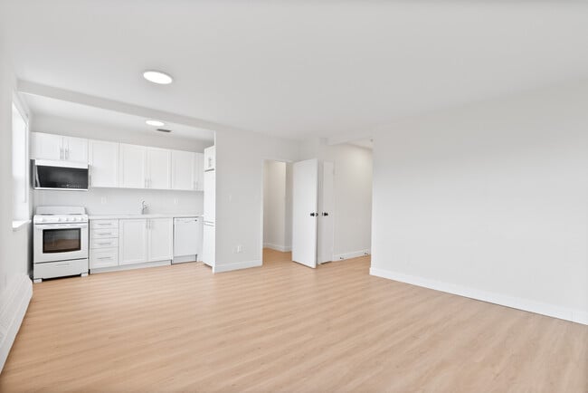 Building Photo - 1017 Woodbine