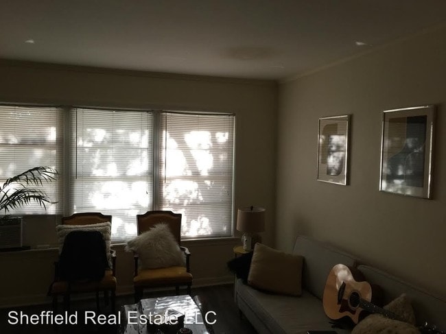 Building Photo - 1 br, 1 bath Apartment - 5327 Ashby #5