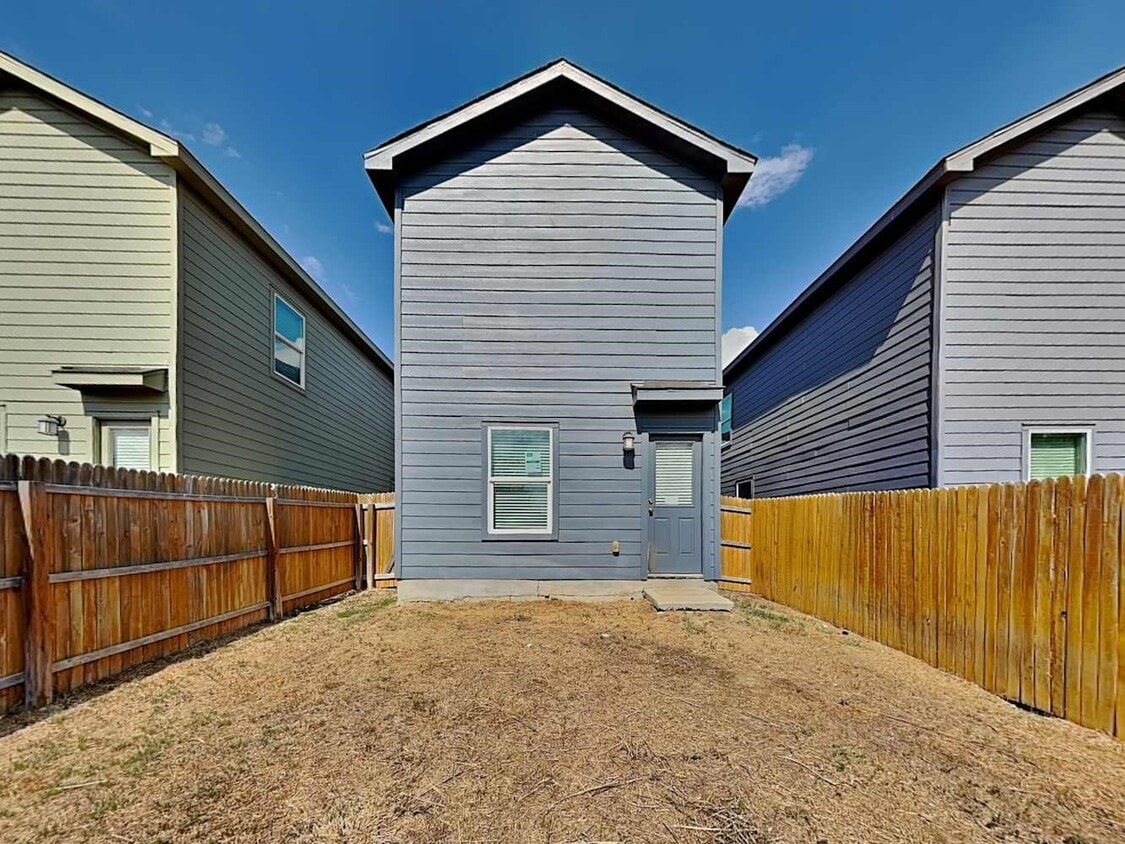 Building Photo - 4240 Thalweg Way