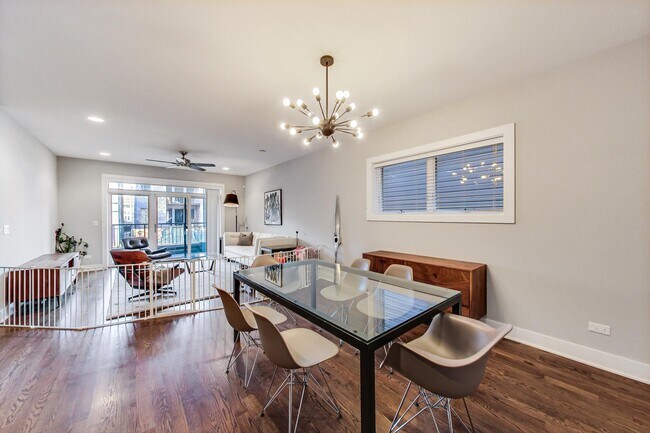 Foto del edificio - 3649 W Belmont Ave