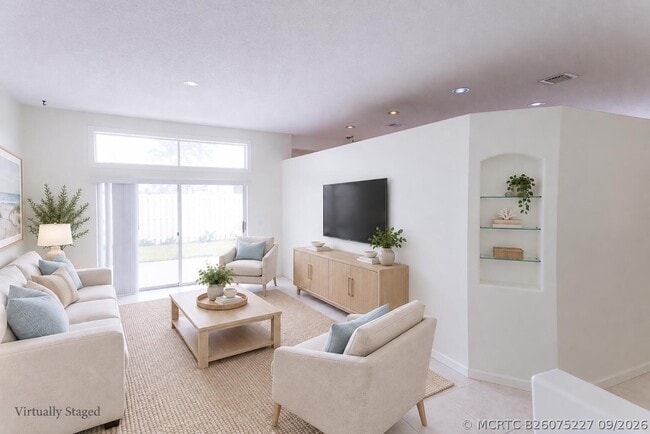 Foto del edificio - 6788 Las Colinas St