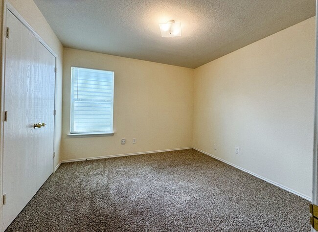 Building Photo - Adorable 2 bed, 2 bath home in Everman ISD
