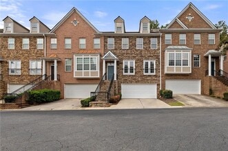 Building Photo - 10870 Brunson Dr