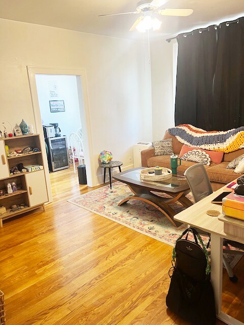 Foto del edificio - 332 E William St