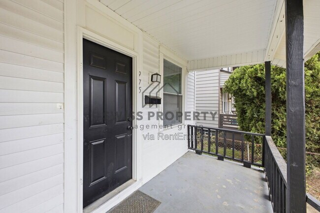 Foto del edificio - 977 Miller Ave