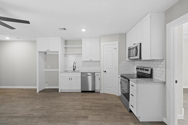 Foto del edificio - 6121 Ridgemont St