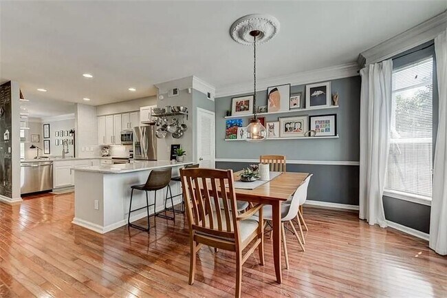 Foto del edificio - 375 Highland Ave NE