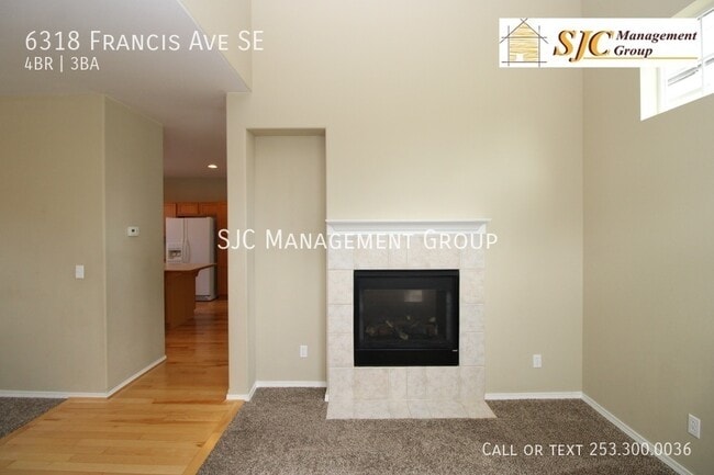 Building Photo - Four-bedroom home in Lakeland Hills for rent