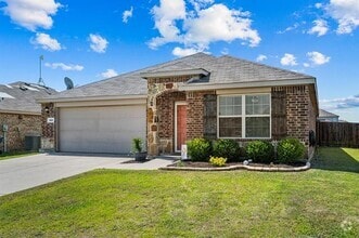 Building Photo - 303 Hawthorn Dr