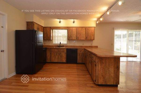 Foto del edificio - 1513 Highcrest Cir