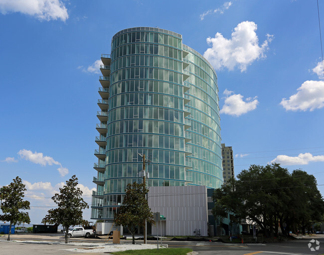Building Photo - Aquatica on Bayshore