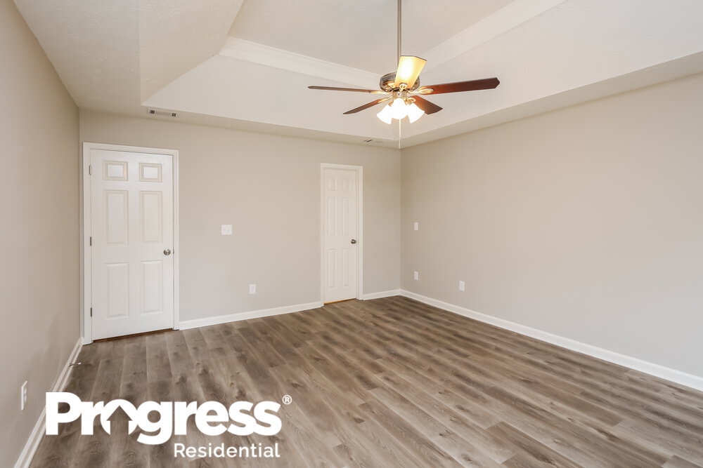 Foto principal - 4921 Sugar Creek Dr