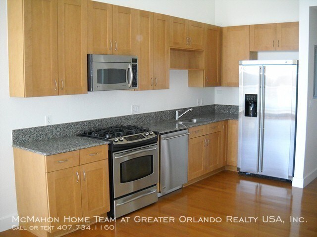 Foto del edificio - 150 Robinson St.#701 - The Vue.