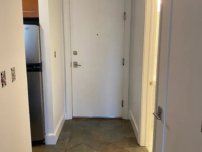 Photo - 3220 17th St NW (Washington, DC) Apartment