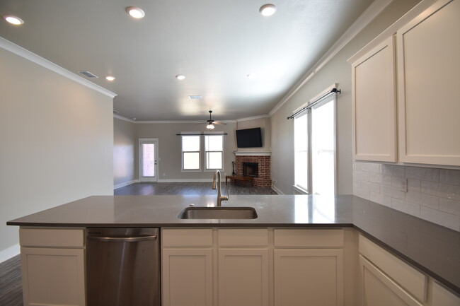 Building Photo - 13505 Avenue R