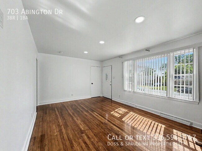 Foto del edificio - 703 Abington Dr