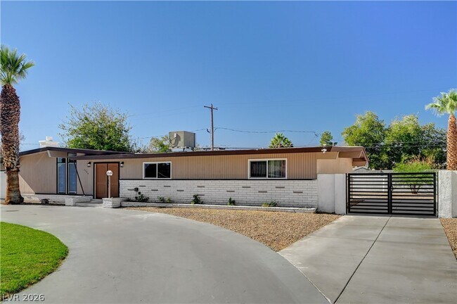 Foto del edificio - 1799 Valley Dr