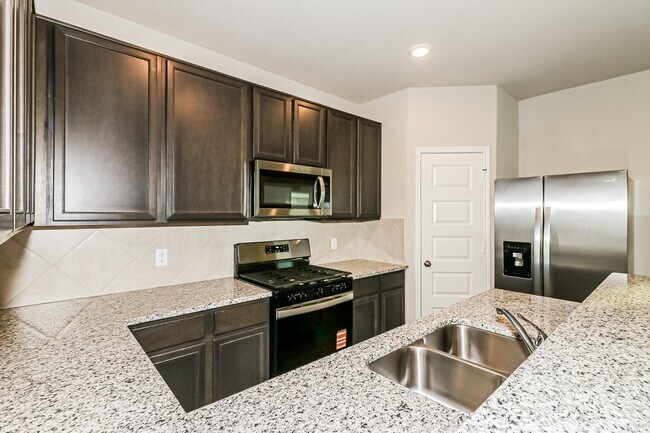 Foto del edificio - 5127 Shelby Katherine Dr