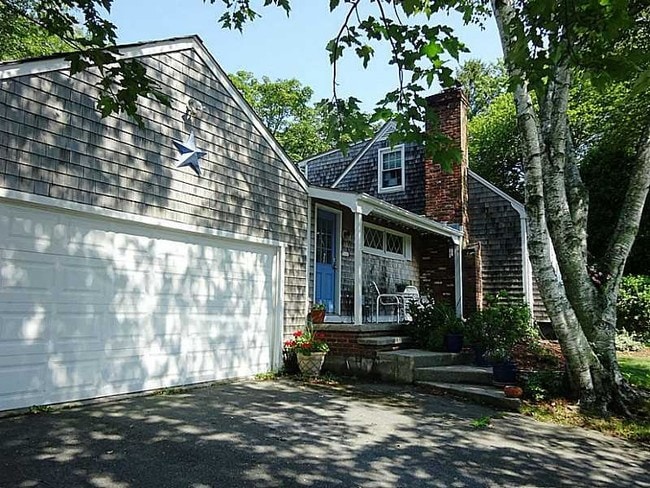 Building Photo - 48 Pleasant St