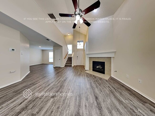 Building Photo - 629 Gentry Ln