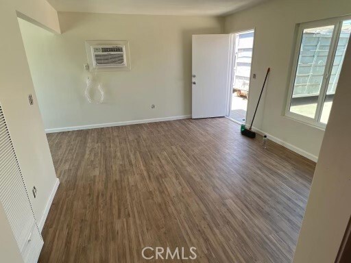 Foto del edificio - 11482 Burke St
