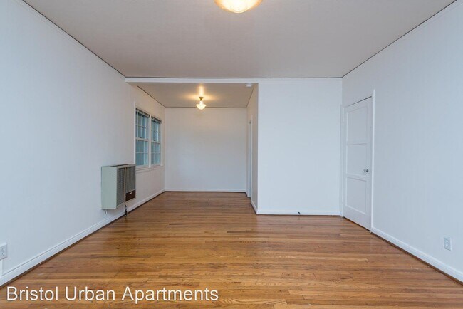 Building Photo - 5656 NE Sandycrest Terrace