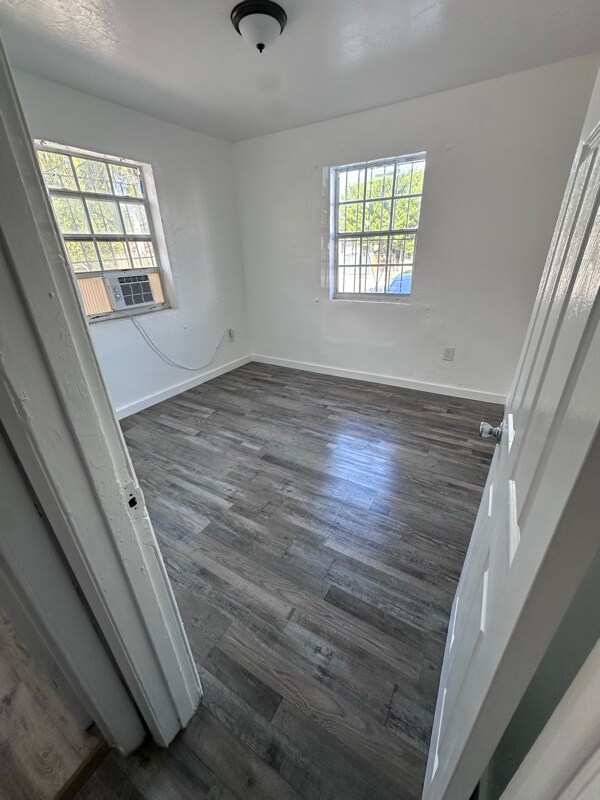 Building Photo - 5410 NW 13th Ave
