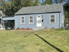 Building Photo - 8045 Busiek Ave Building Photo - 8045 Busiek Ave