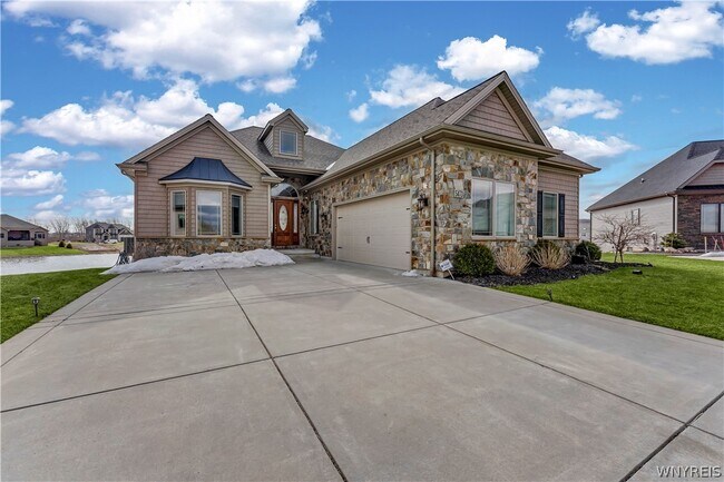 Foto del edificio - 5473 Firefly Ct