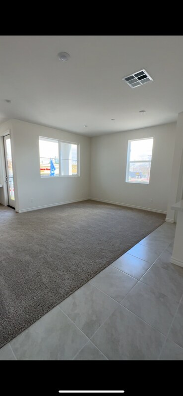 Foto del edificio - 11456 Artesia Blvd