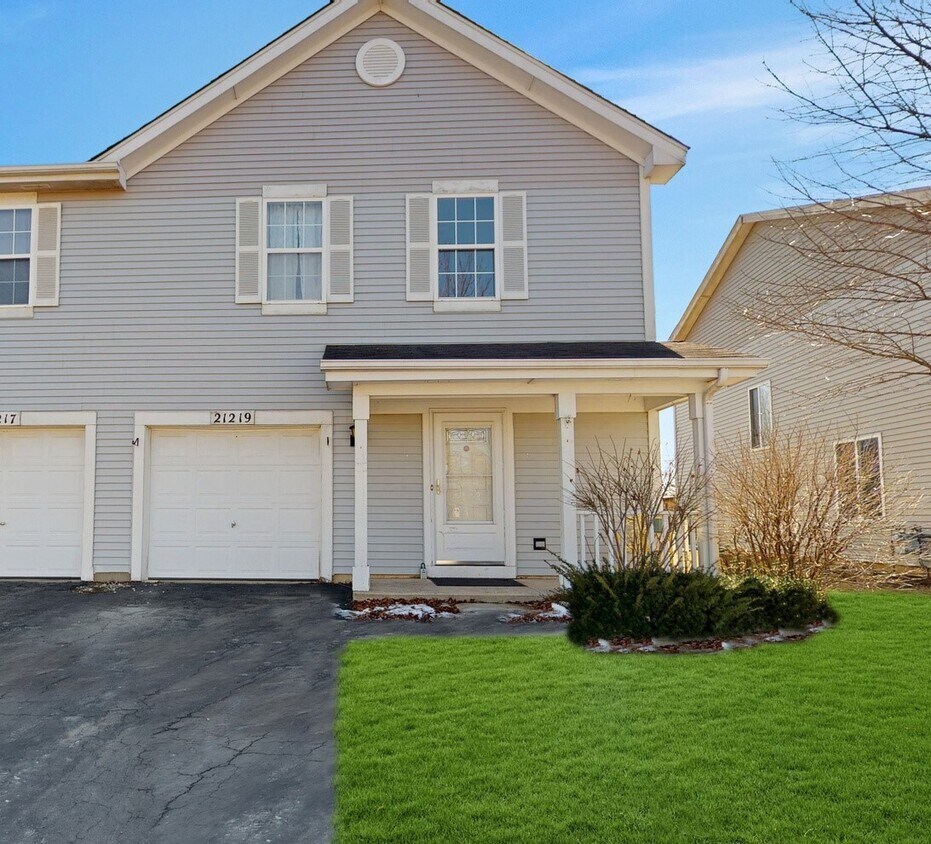21219 Duncan Ct, Plainfield, IL 60544 Condo for Rent in Plainfield