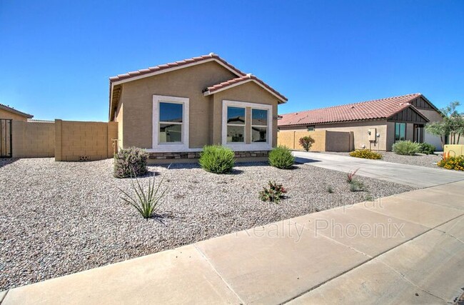Building Photo - 2028 E Velvet Pl