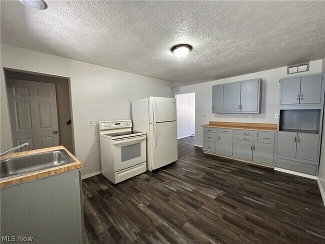 Building Photo - 209 Maryland St