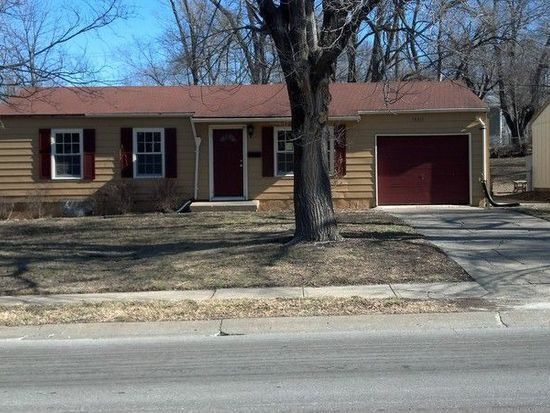 Building Photo - 15311 Bellaire Ave