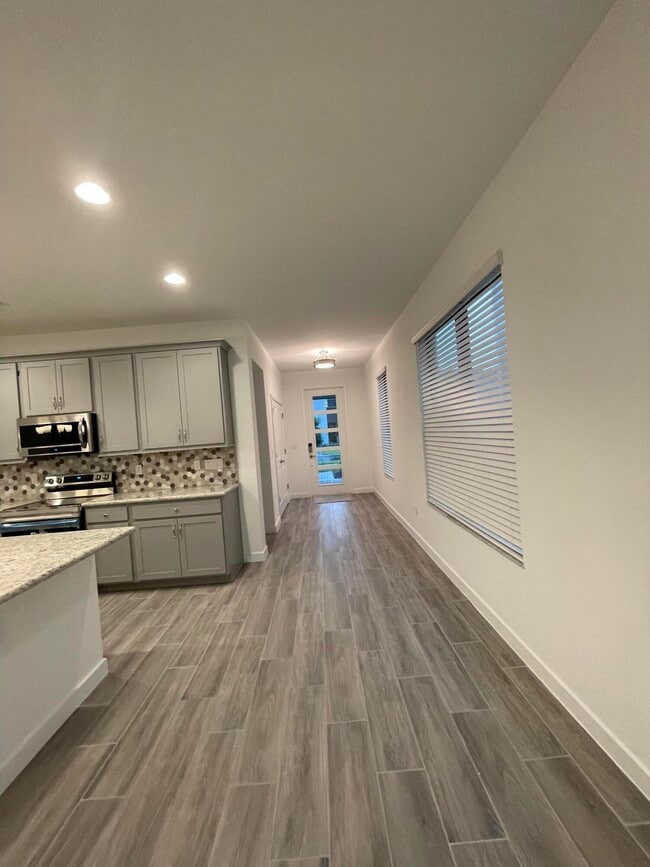 Foto del edificio - 8757 Corvus Dr