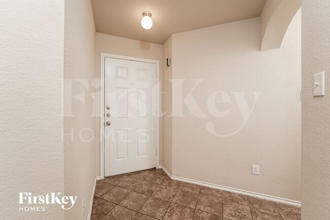Building Photo - 1800 Arbordale Way