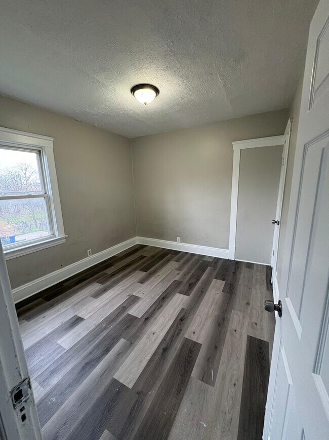 Foto del edificio - 12531 Forest Ave