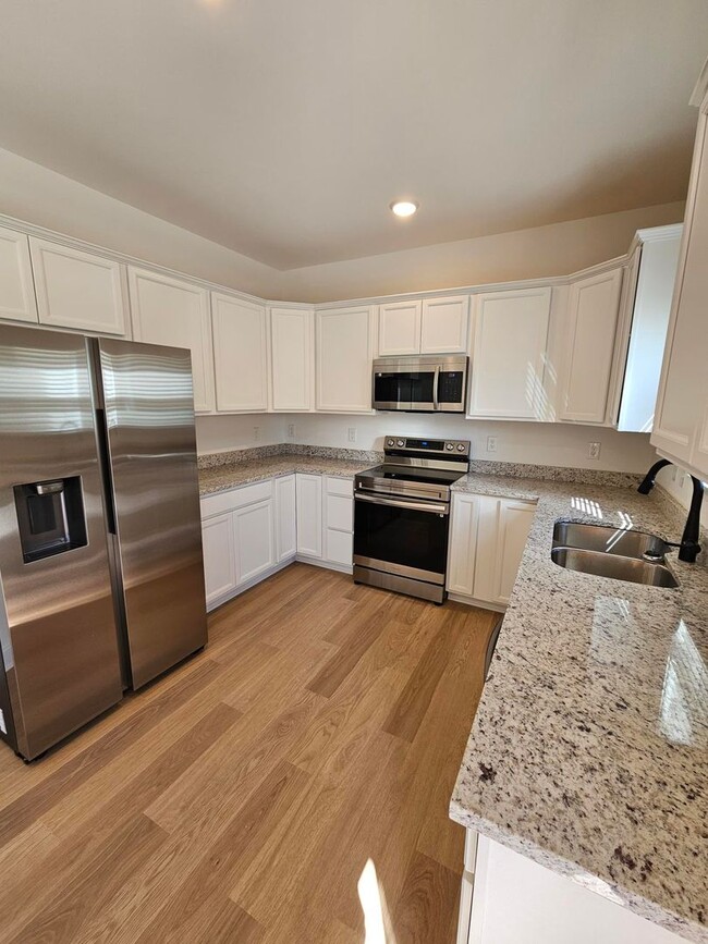 Building Photo - Brand-New Construction in Karns – Washer &...