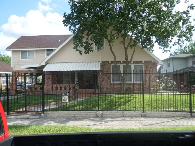 Primary Photo - 2506 Wheeler St