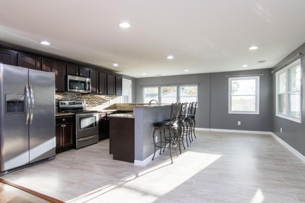 Foto principal - 3405 Pebble Dr