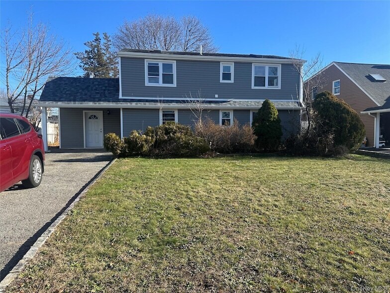 Primary Photo - 11 Belfry Ln