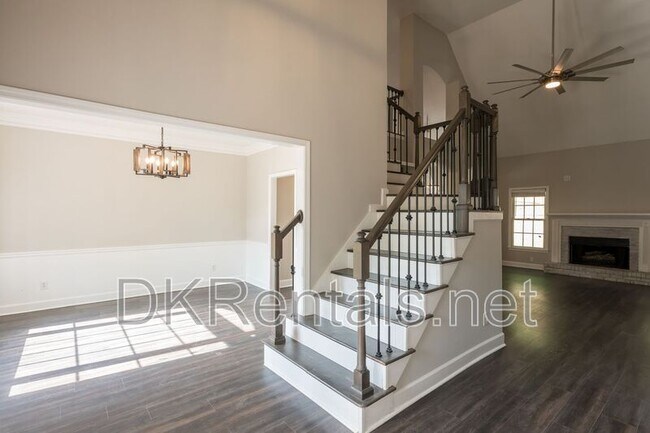 Foto del edificio - 1512 Fallen Leaf Dr SW