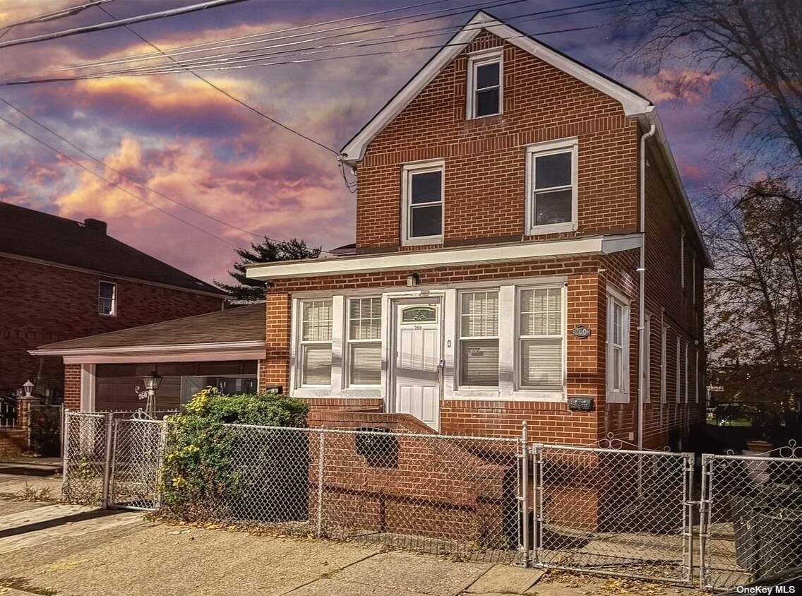 Primary Photo - 260 Biltmore Ave