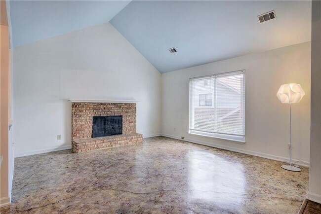 Building Photo - 1252 Minhinette Dr